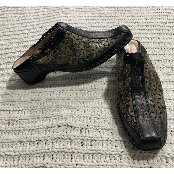 Pikolinos Clogs Slip On Leather Laser Cut Floral Womens Size 9 EU 40 Green Black - Picture 1 of 10